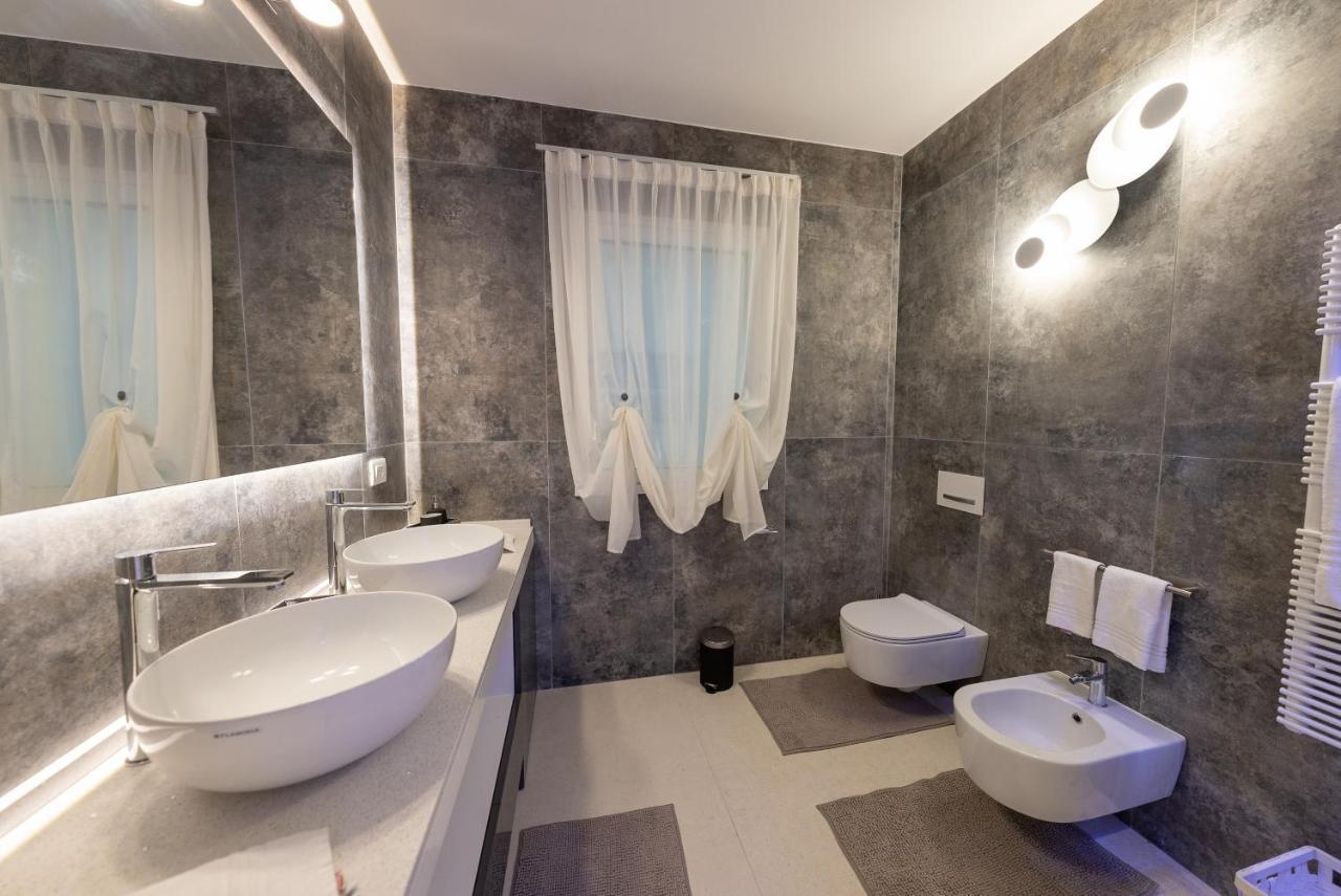 Magic Luxury Apartments Bardolino Esterno foto
